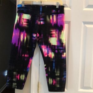 Calvin Klein quick dry Capri length workout pants